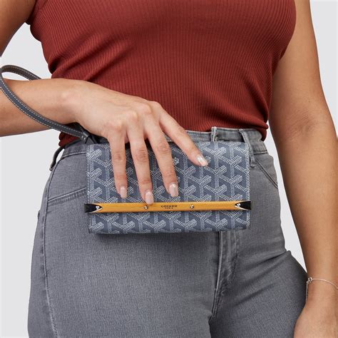 grey goyard clutch